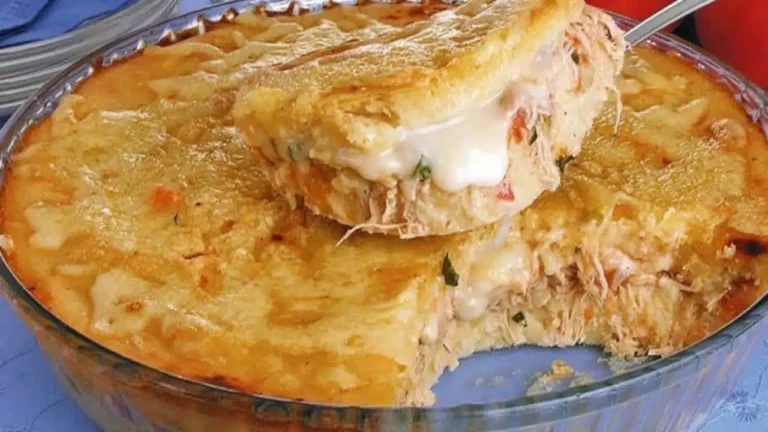 Torta de Frango com Catupiry